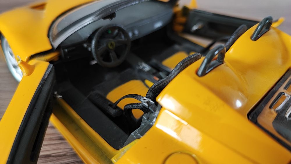 Ferrari f50 marki maisto duży model skala 1/18
