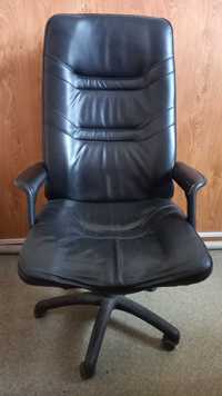 Крісло офісне, комп'ютерне з натуральної шкіри