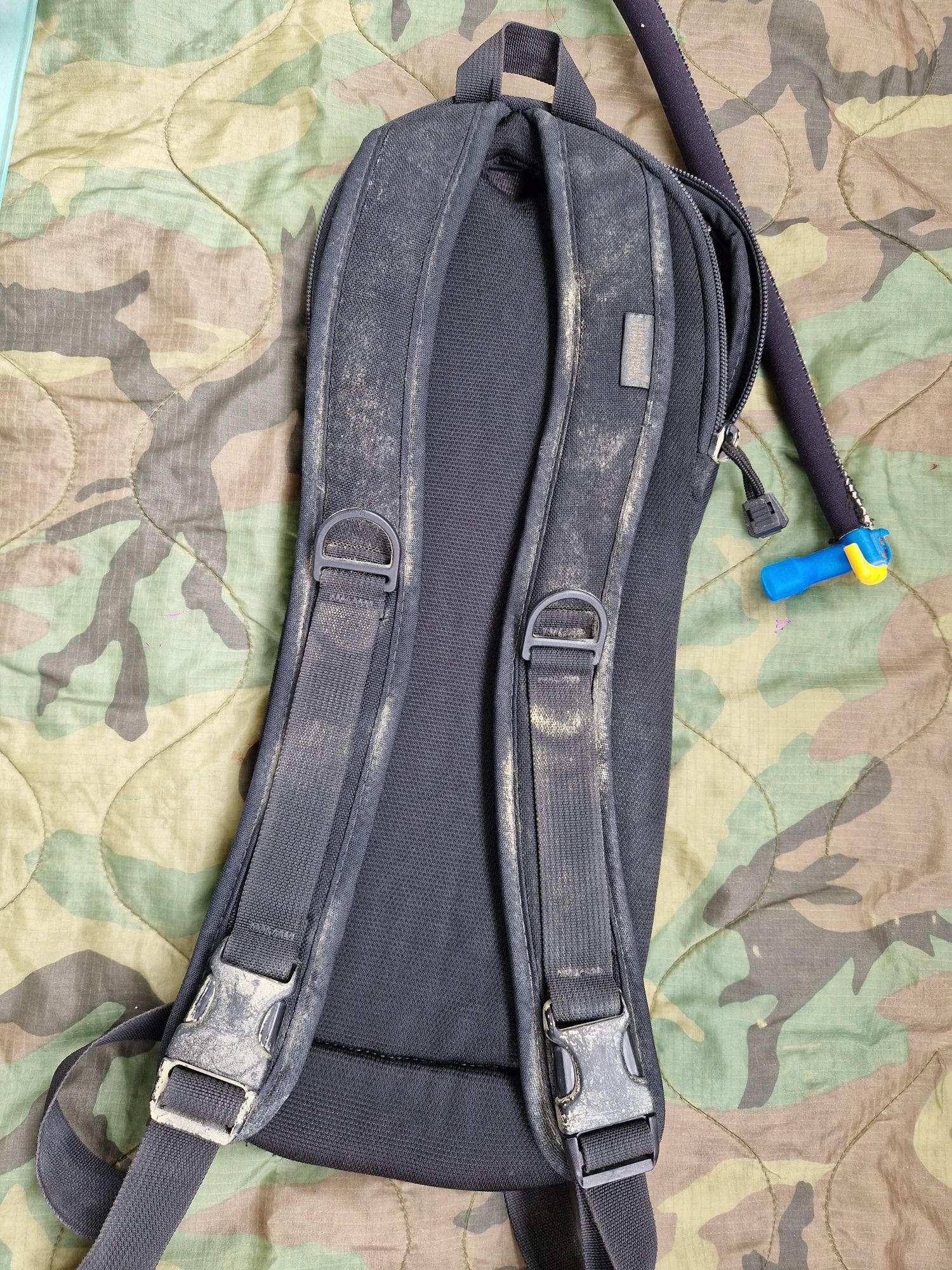 Camelbak maximum gear Thermobak old gen navy seal grom SF