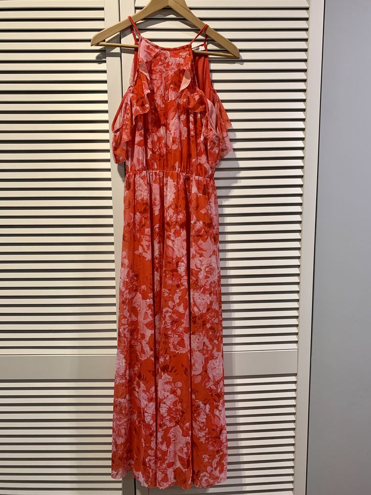 Reserved 34 XS czerwona sukienka maxi w kwiaty z odkrytymi ramionami