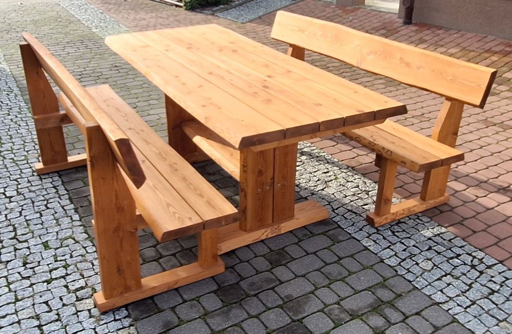 Drewniane meble ogrodowe