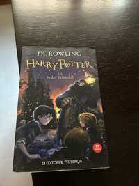 Livro “Harry Potter e a Pedra Filosofal”