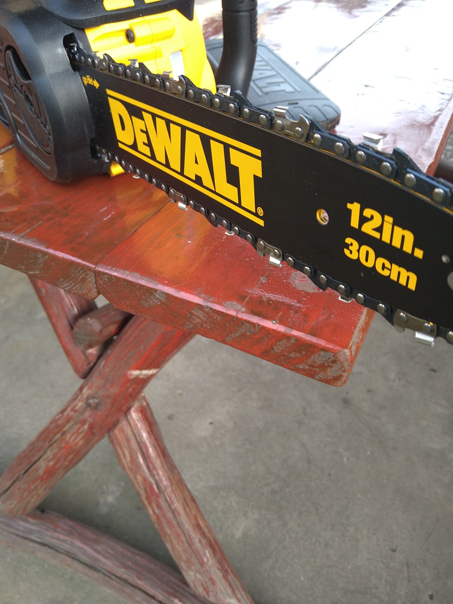 Електро пила DeWalt 620