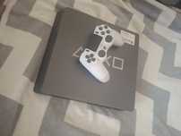 Konsola PS4 slim
