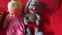 Maskotka - królik i lalka