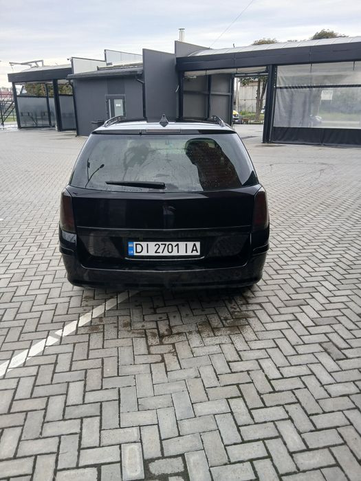 Опель астра h.в гарному стані