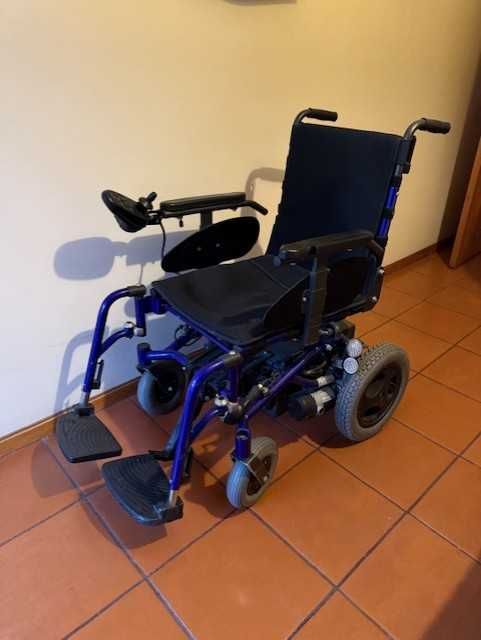 Cadeira de rodas elétrica