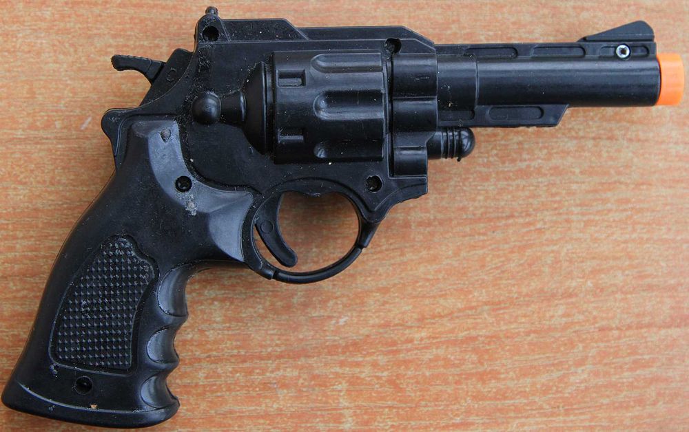 Пістолет дитячий , іграшка.