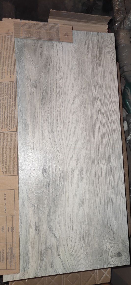 Płytki imitacja drewna szare 31cmx62cm 5 opakowań 7.7 m2