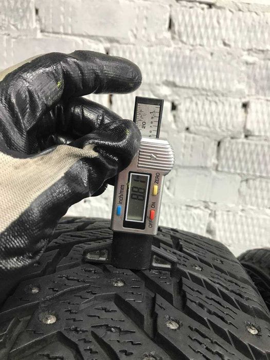 Зимові шини б/у 225/45 R17 Nokian Hakkapelita 8 (7068)