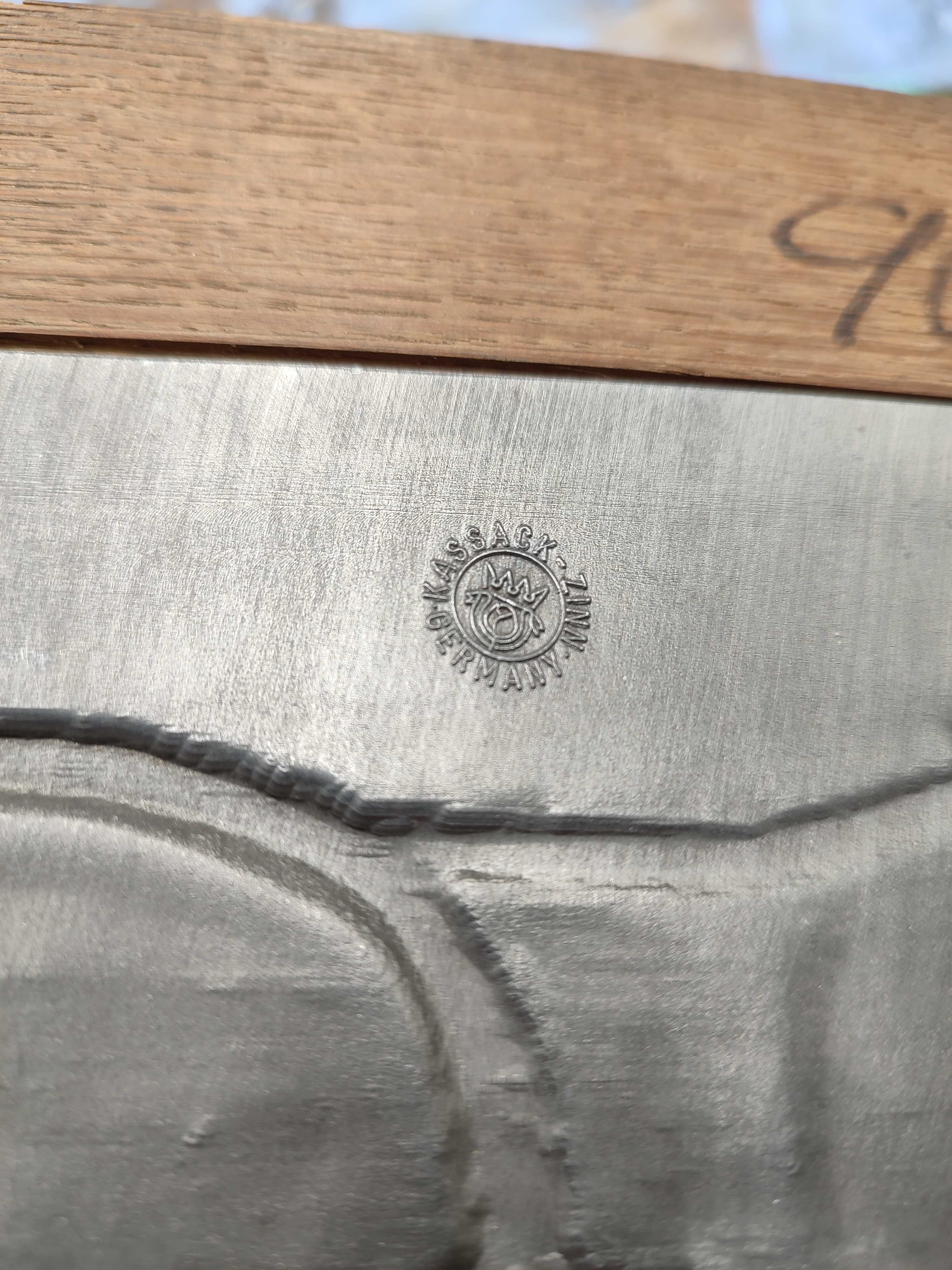 Cynowy obraz - Płaskorzeźba - Design - vintage - Cyna - Rama drewno