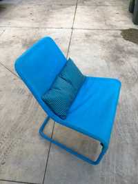 Cadeira azul IKEA