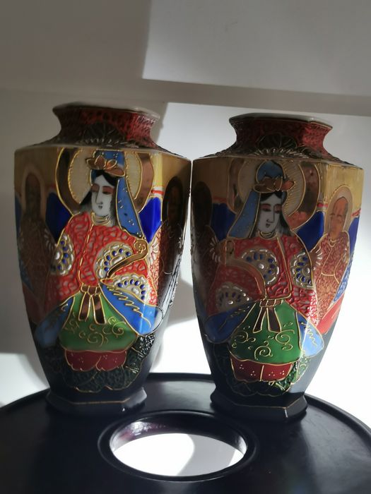 Para wazonow Satsuma. Wielka Japonia. Moriage. Antyk. KOLEKCJE