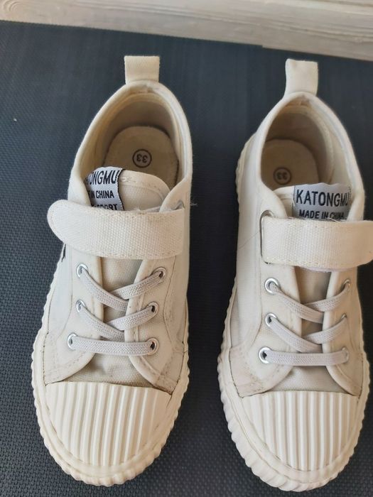 Кеди на дівчинку