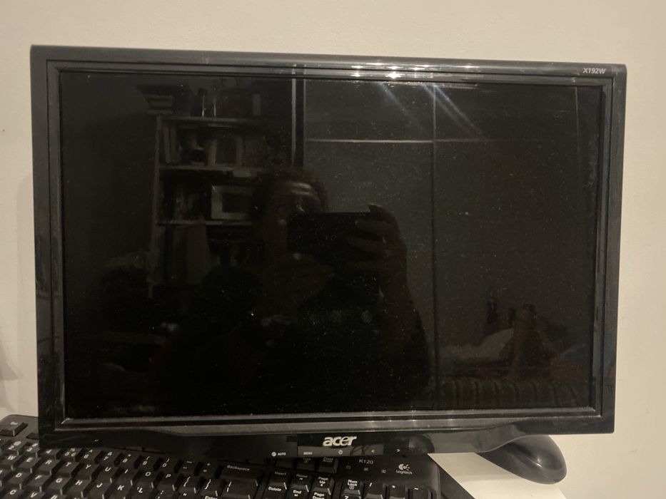 Monitor acer do komputera.