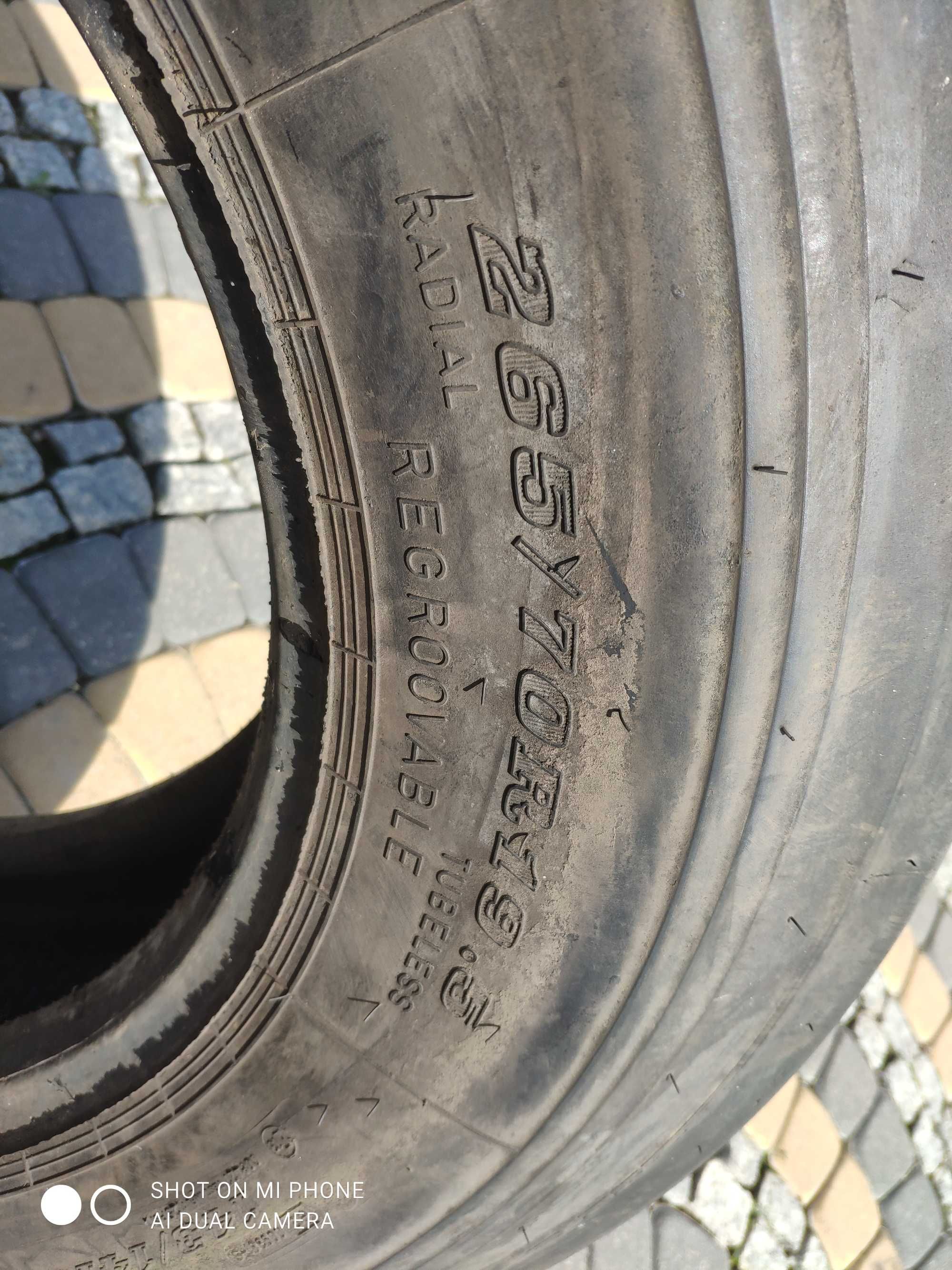 Opona Opony 265/70R19,5 " DUNLOP SP 252 prowadząca na przód przyczepa