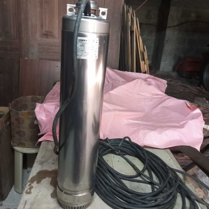 Bomba de água trifásico