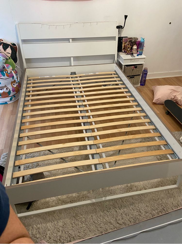 Cama de casal IKEA TRYSIL