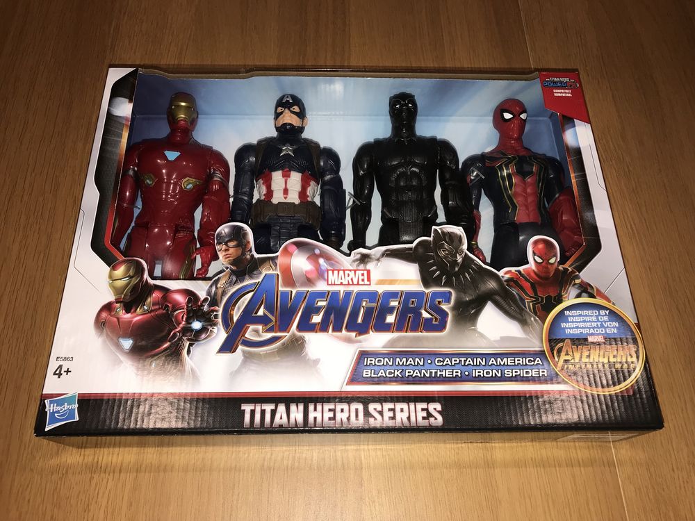 Conjunto novo de 4 figuras Avengers da Marvel