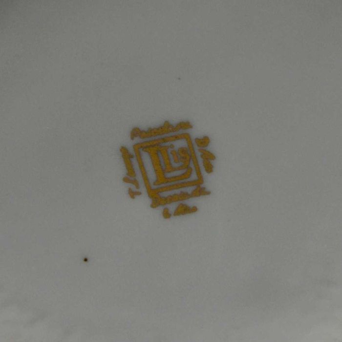 Jarra em Porcelana Lis – T. Limoges