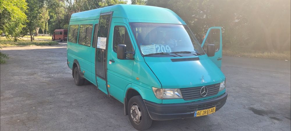 Продам Sprinter оригинальный пасажир
