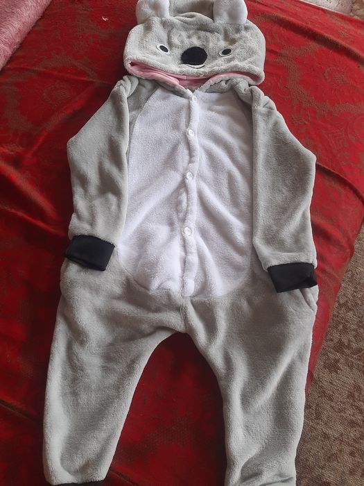 Дитяча піжамка тепла.