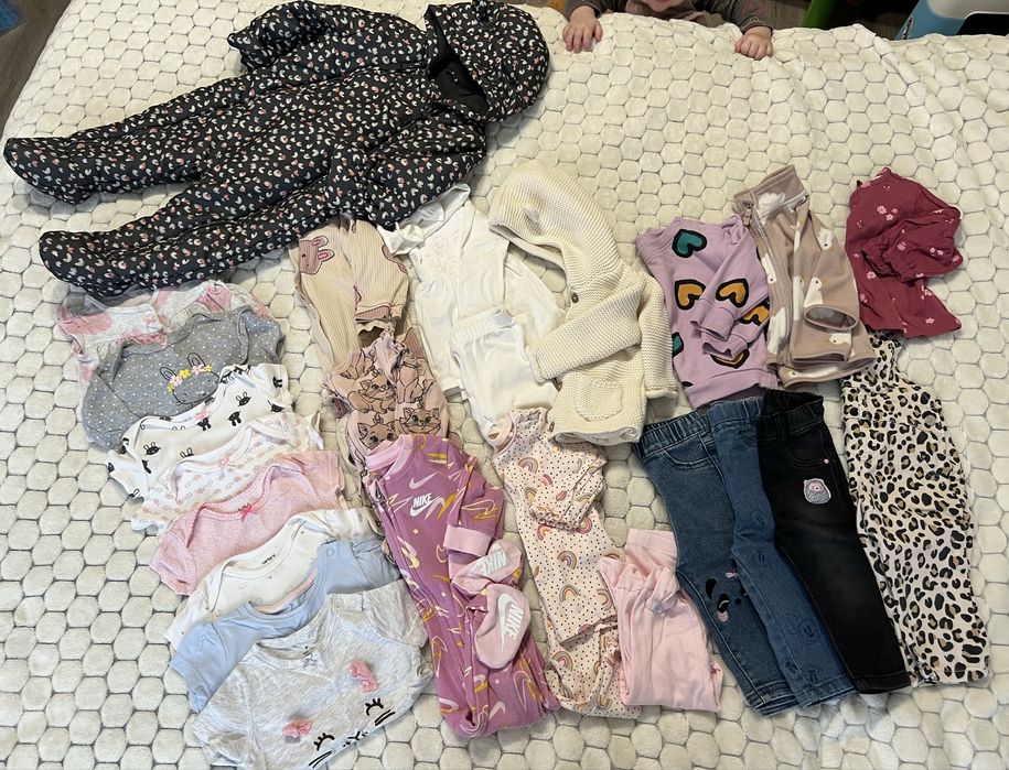 Речі на дівчинку 6-9 місяців Carters, next