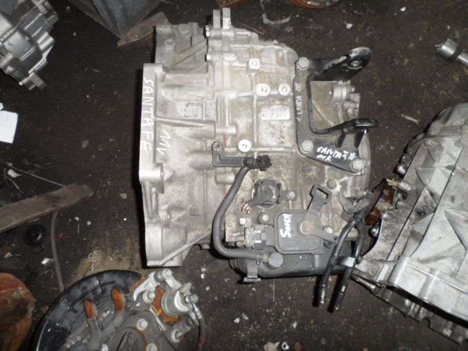 SKRZYNIA BIEGOW AUTOMATYCZNA SANTA FE II SORENTO 2.2 CRDI 06-12R