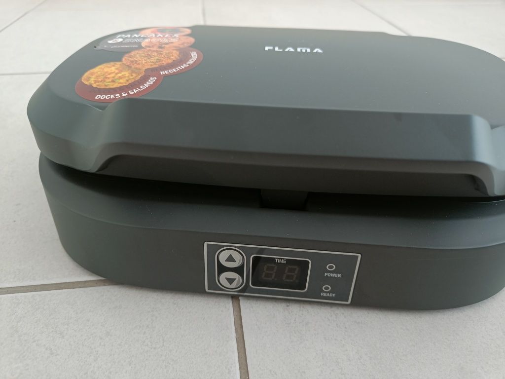 Máquina de Panquecas FLAMA 4902FL (1300 W)