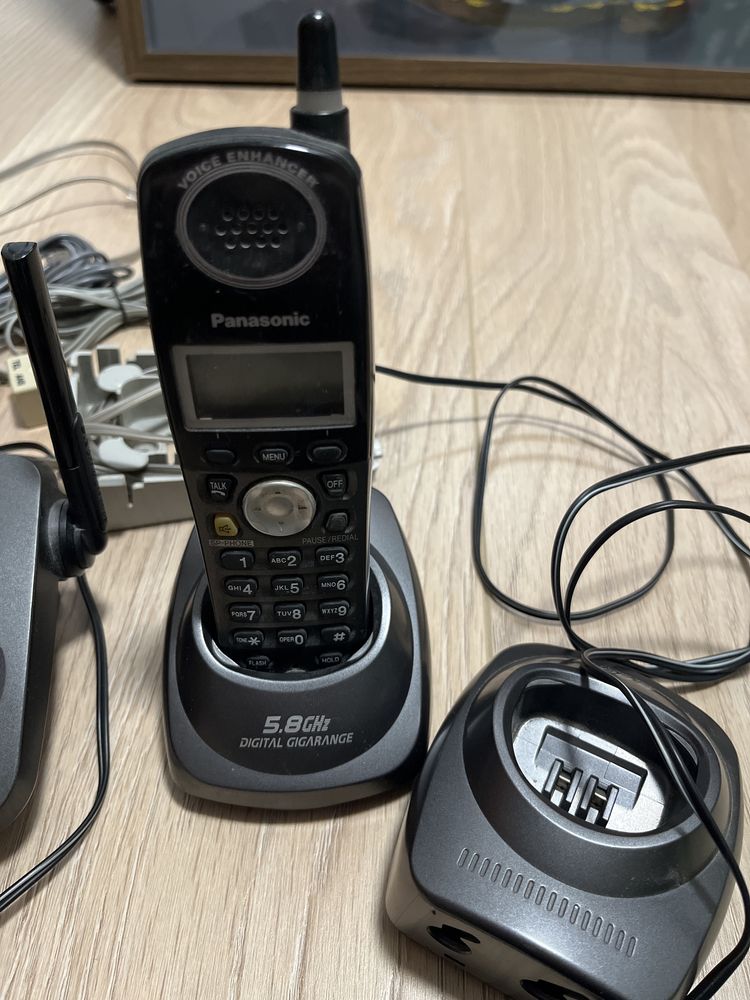 Telefon Panasonic bezprzewodowy z dwoma sluchawkami i sekretarka