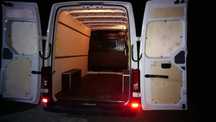 Zabudowa samochodu auta dostawczego busa Volkswagen Crafter L4H3