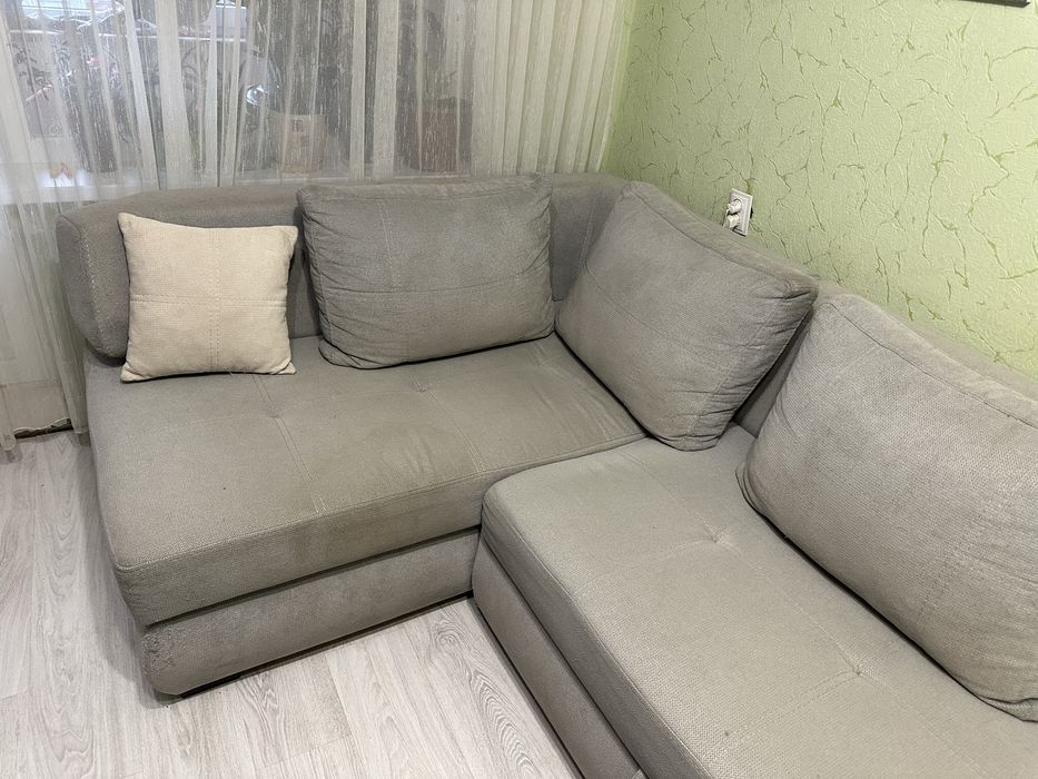 Диван кутовий для вітальні