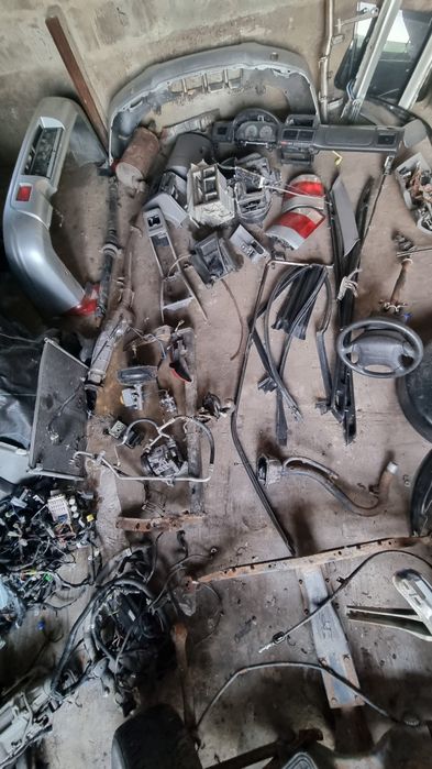 CZĘŚCI Okazja 2x Subaru forester 00 - 02r turbo silnik maska lampy hak