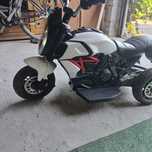 Motorek na akumulator