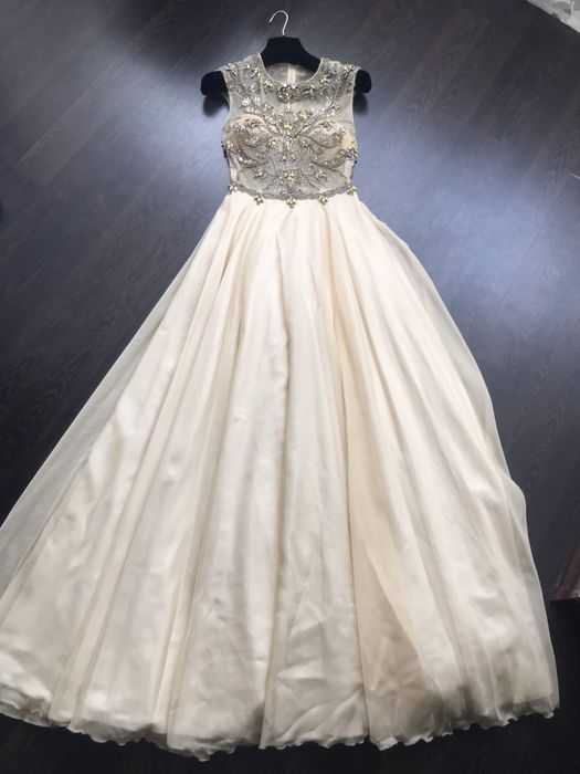 Продам випускну сукню