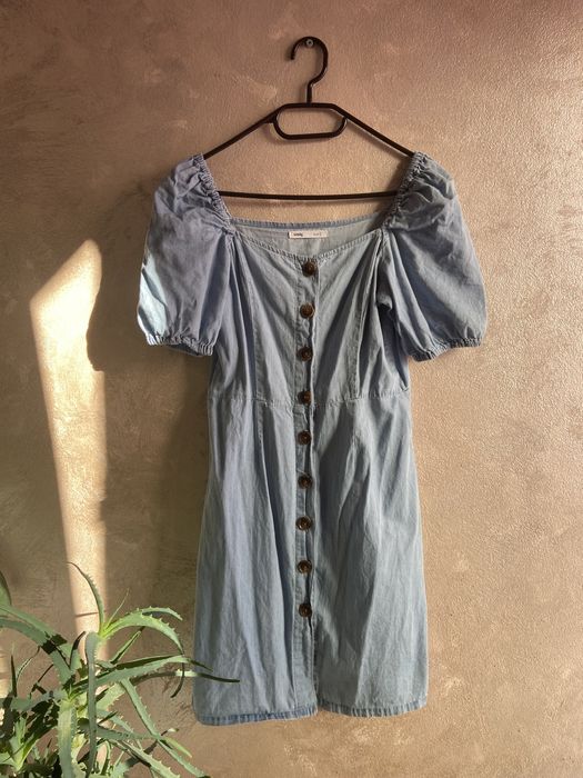 Krótka jeansowa sukienka