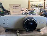 Projetor Sharpvision antigo