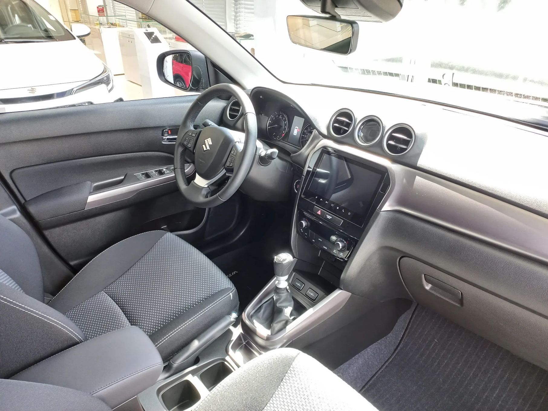 Suzuki Vitara 1.4 129 KM, Premium Plus , FAKTURA 23%, Leasing, 2025 !!