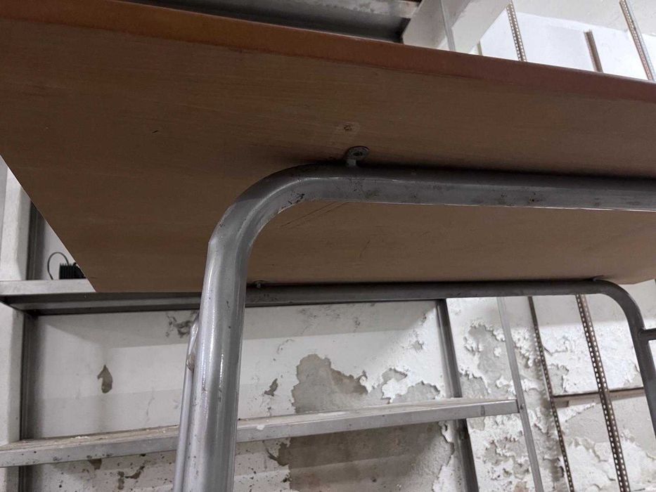 Mesa tampo madeira, pés em metal