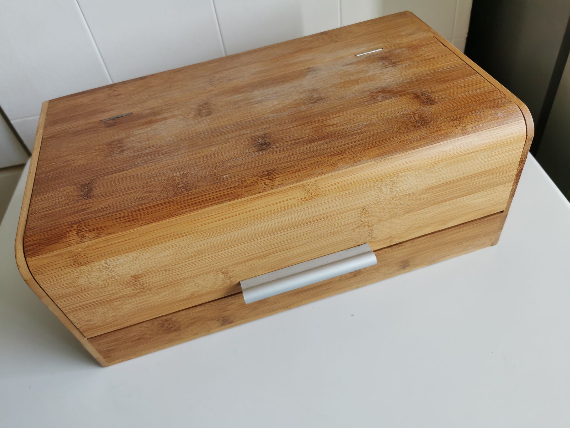 Caixa do pão em madeira
