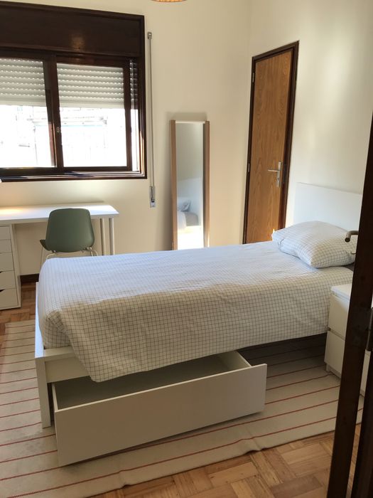 Quarto Individual no Campo Lindo