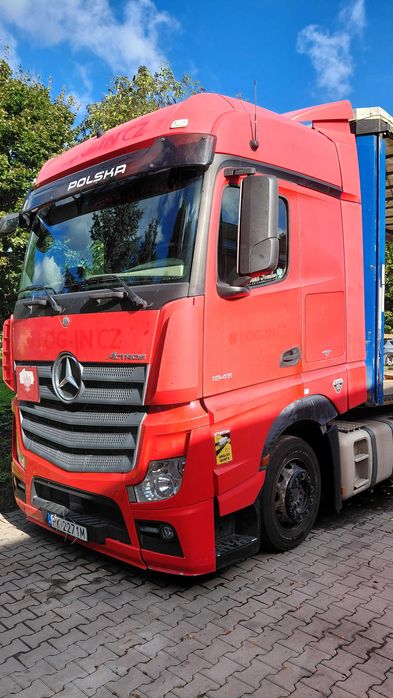 Mercedes Acrtos 1845 LS