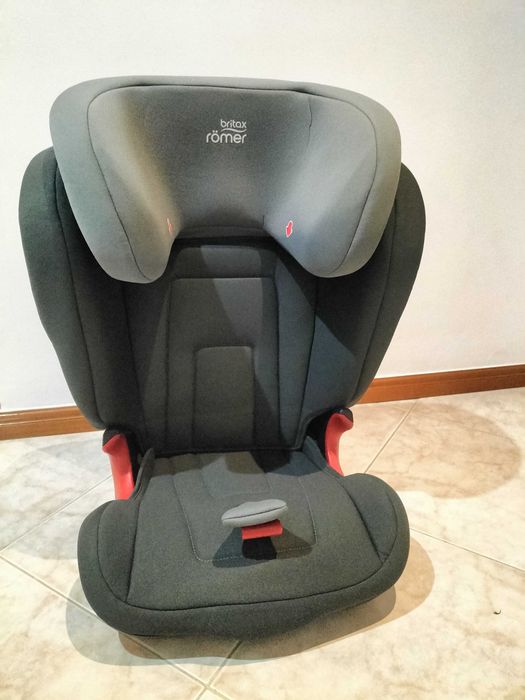 Cadeira auto marca ROMER em excelentes condições