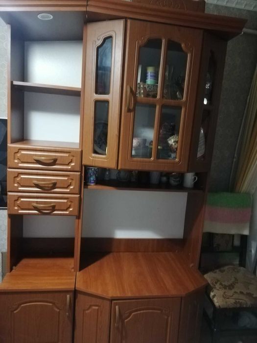 Шафа, стінка у вітальню