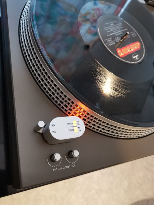 Sony PS 6750 audiofilski gramofon