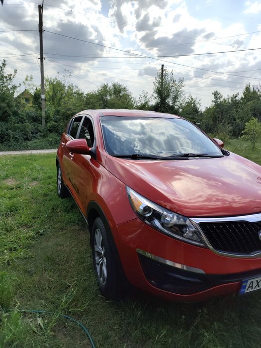 Продам семейный автомобиль KiA sportege 3