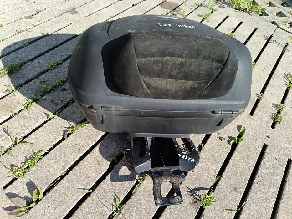 Stelaż,mocowanie kufra, kufer Piaggio Vespa et2, et4 oryginał
