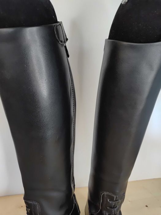 281.40. Oficerki Steeds Tender, roz: 40 Slim, łyd: 34cm, wys: 43cm