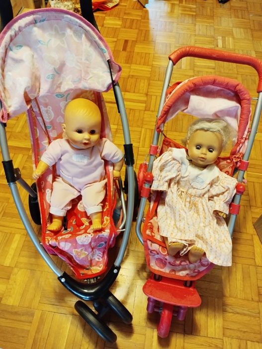 Wózek dla lalek z lalką w komplecie