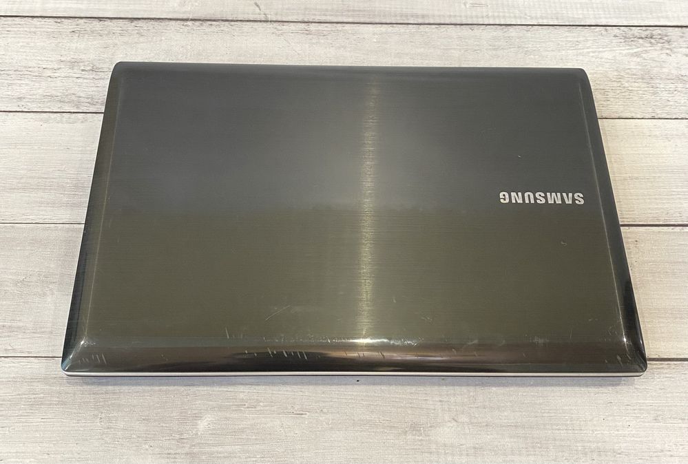 Ігровий ноутбук Samsung Q530 15.6’’ i5-M450 8GB ОЗУ/ 500GB HDD (r1529)